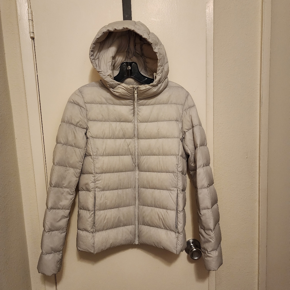 UNIQLO Ultra Light Down Lightweight Water Repellency Jacket GREY Color Small